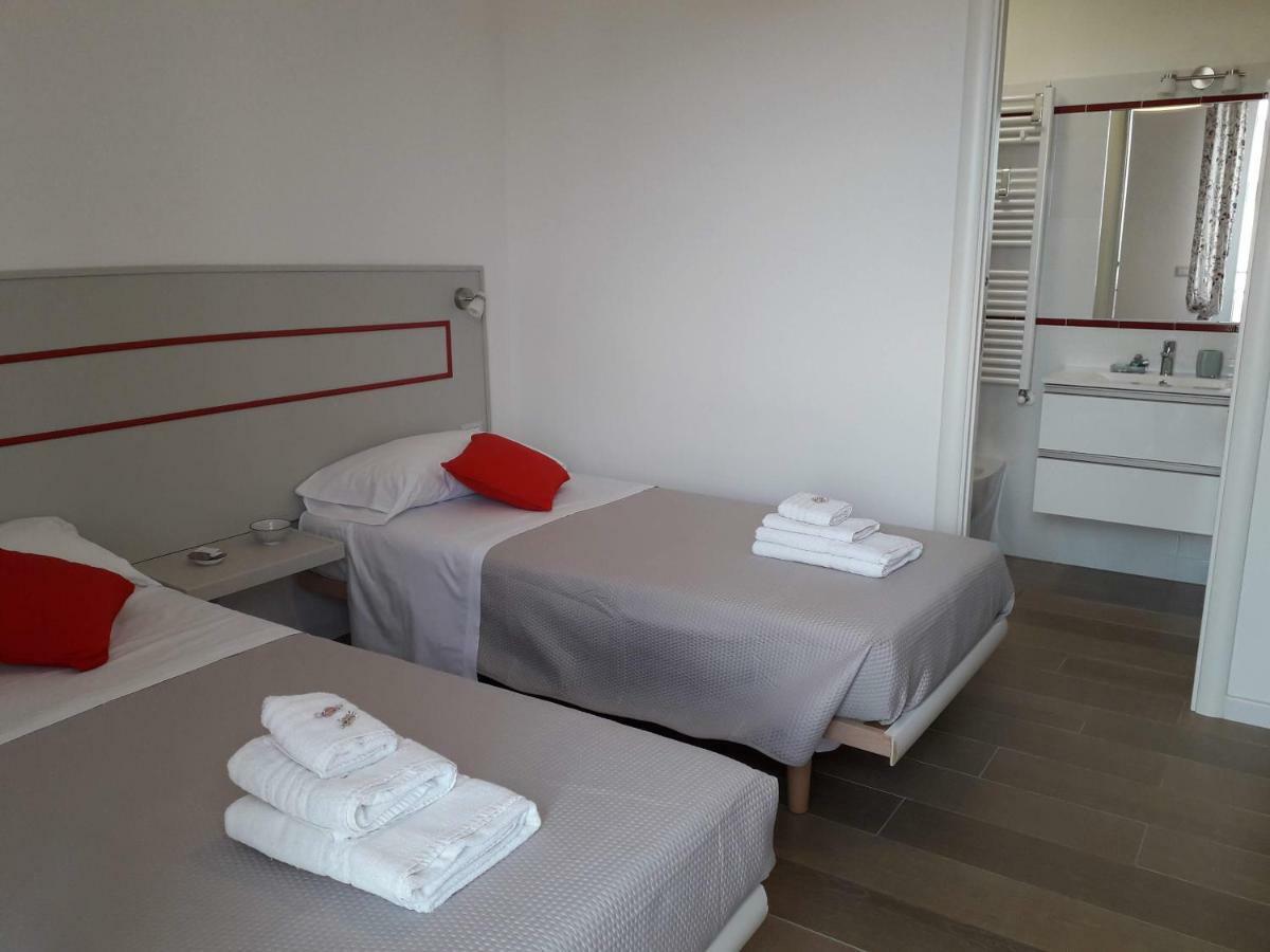 Jolie Julie Accomodation Sassari Eksteriør bilde